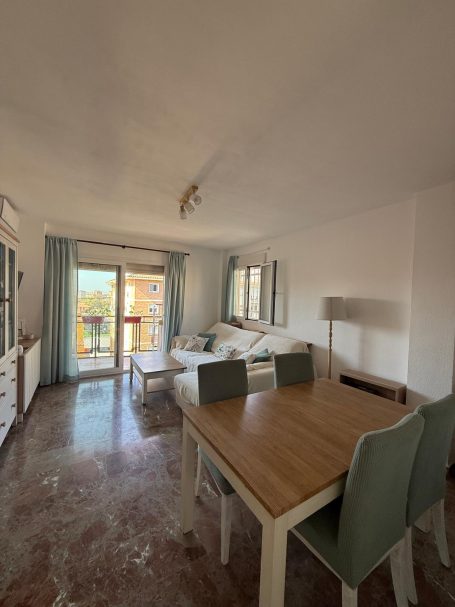 Piso de tres habitaciones en venta en Carlos Haya